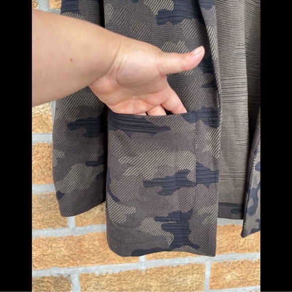 Lola and Sophie Camo open cardigan size M - Picture 3 of 8